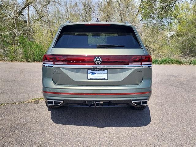 new 2025 Volkswagen Atlas car, priced at $51,714