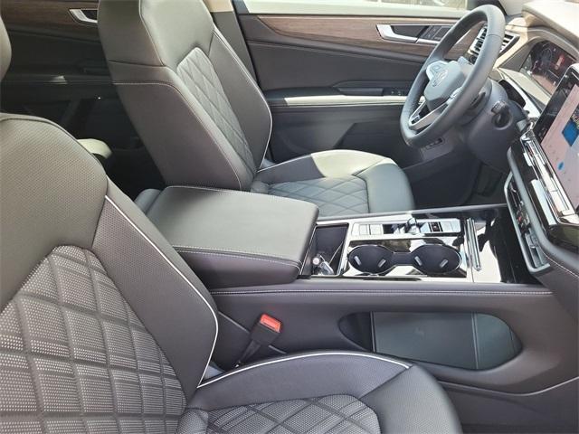 new 2025 Volkswagen Atlas car, priced at $51,714