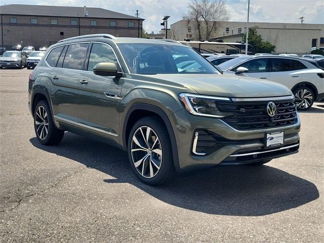 new 2025 Volkswagen Atlas car, priced at $51,714