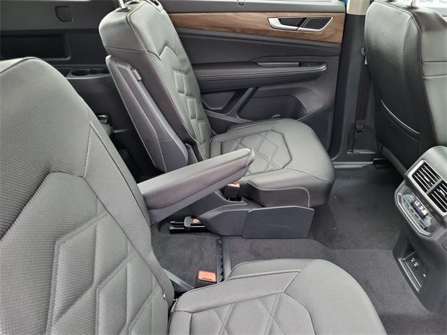 new 2025 Volkswagen Atlas car, priced at $40,746