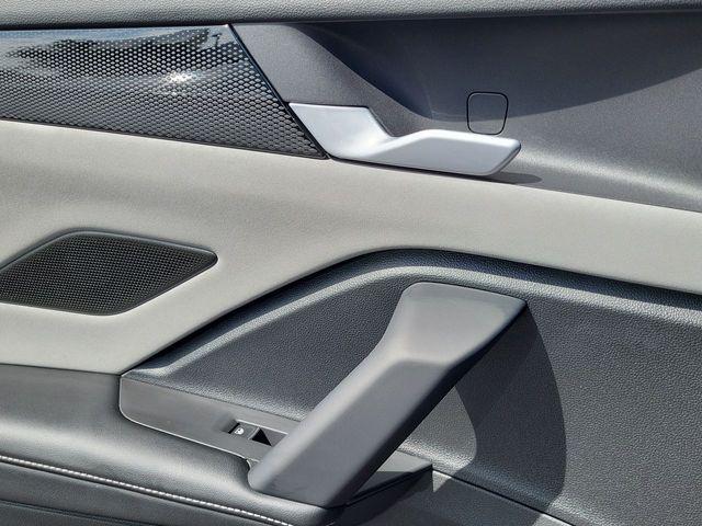 new 2025 Volkswagen Tiguan car, priced at $32,989