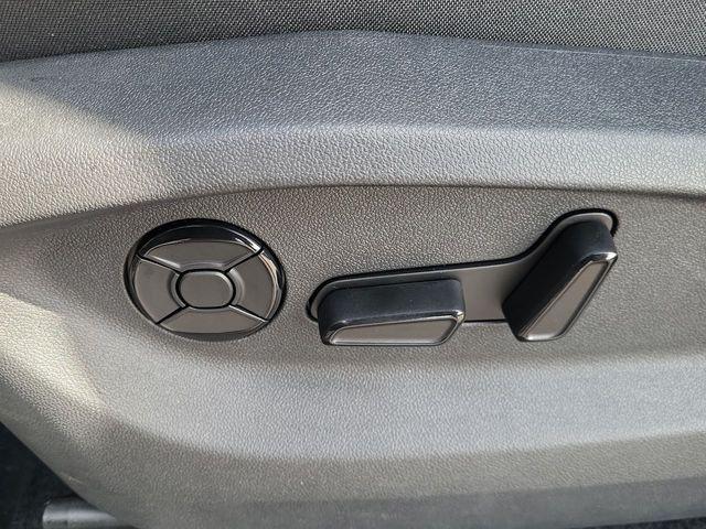 new 2025 Volkswagen Tiguan car, priced at $32,989