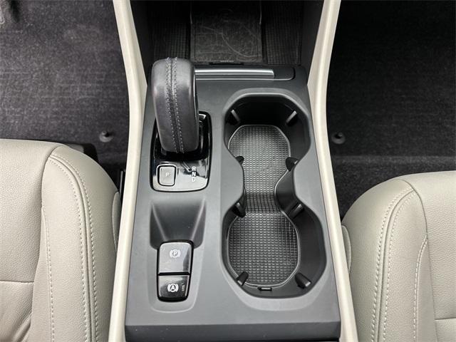 used 2020 Volvo XC40 car, priced at $24,499