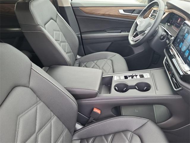 new 2025 Volkswagen Atlas car, priced at $38,211