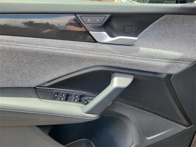 new 2025 Volkswagen Tiguan car, priced at $30,922