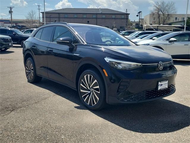 new 2025 Volkswagen ID.4 car, priced at $38,060