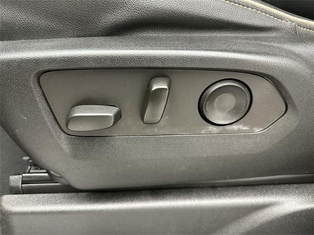 used 2022 GMC Yukon car, priced at $53,092