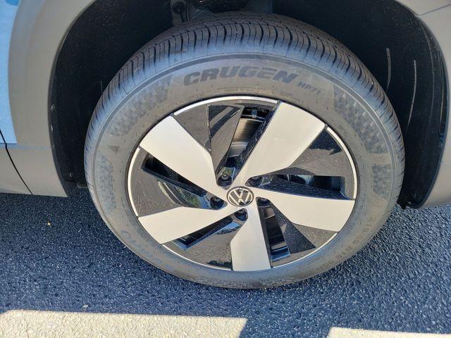 new 2025 Volkswagen Taos car, priced at $25,810