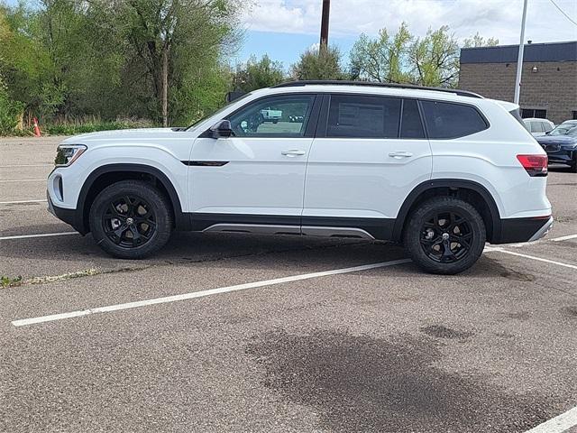 new 2025 Volkswagen Atlas car, priced at $45,132