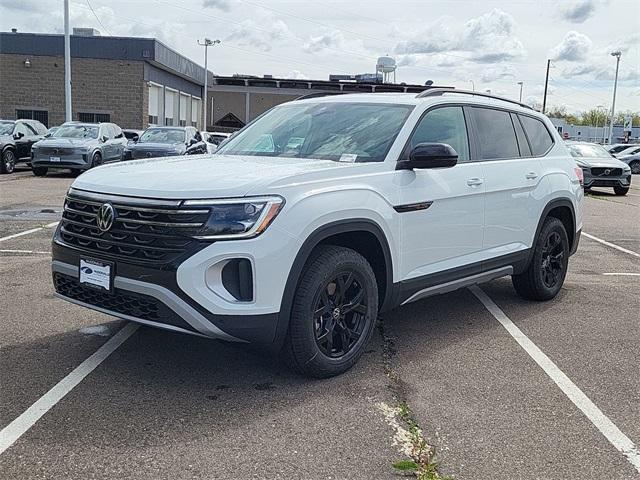 new 2025 Volkswagen Atlas car, priced at $45,132