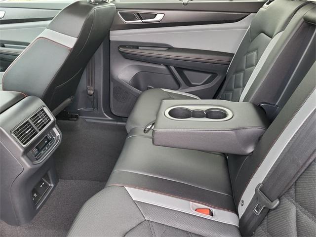 new 2025 Volkswagen Atlas car, priced at $45,132