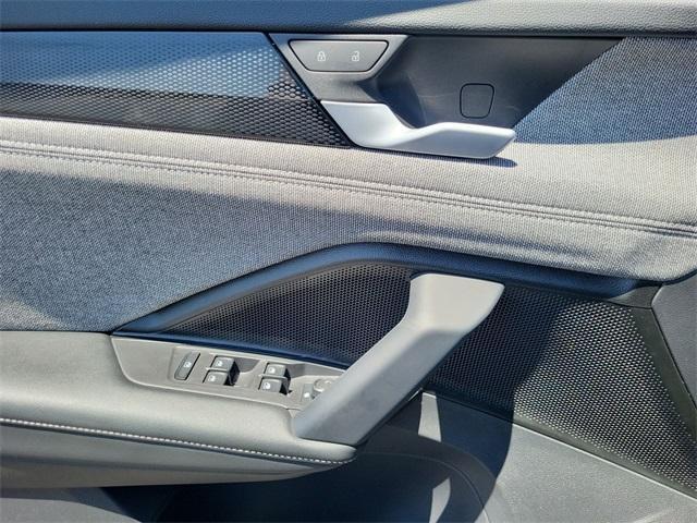 new 2025 Volkswagen Tiguan car, priced at $31,180
