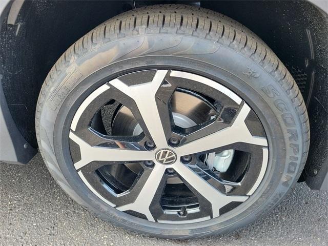 new 2025 Volkswagen Tiguan car, priced at $34,965