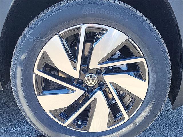 new 2024 Volkswagen Atlas car, priced at $46,967
