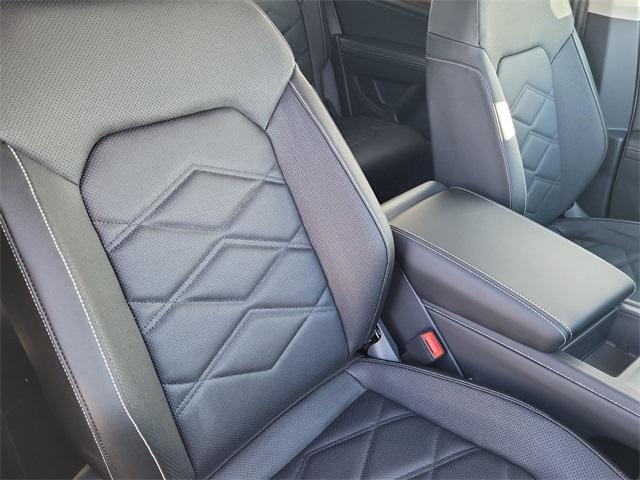 new 2025 Volkswagen Atlas car