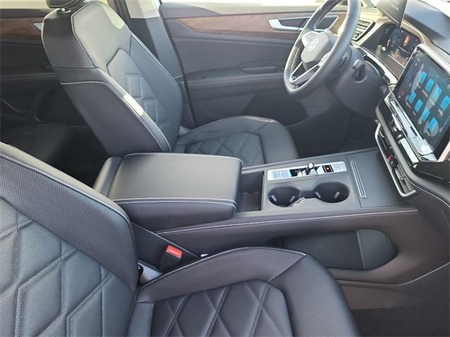 new 2025 Volkswagen Atlas car