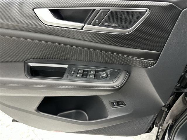 used 2025 Volkswagen Atlas Cross Sport car, priced at $51,500