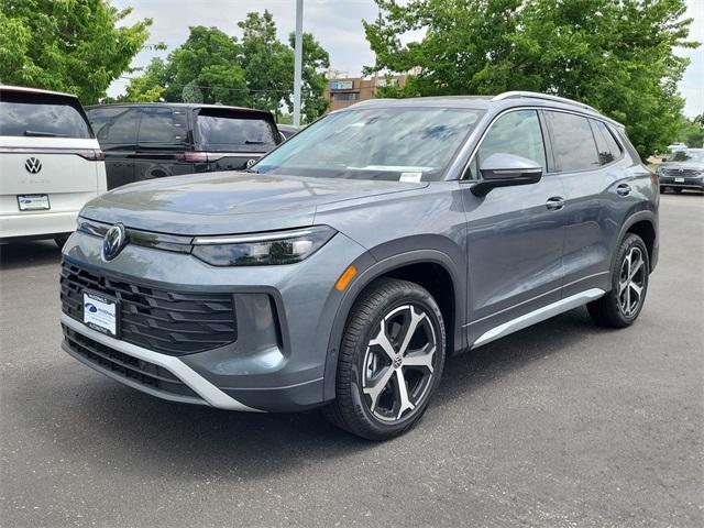 new 2025 Volkswagen Tiguan car, priced at $35,739