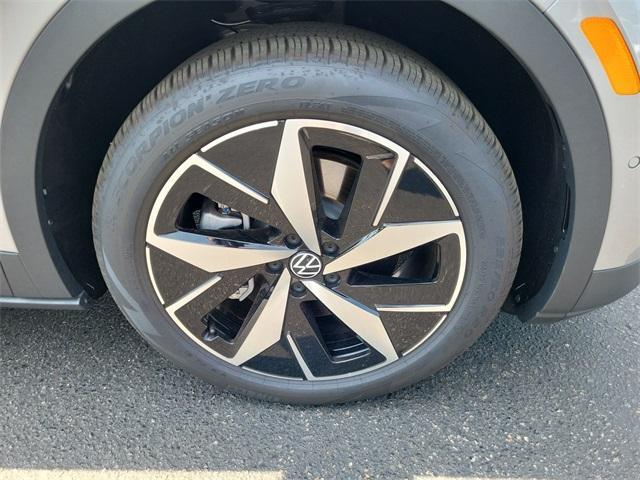 new 2025 Volkswagen ID.4 car, priced at $38,832