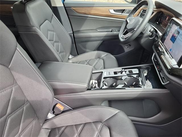 new 2025 Volkswagen Atlas car, priced at $44,266