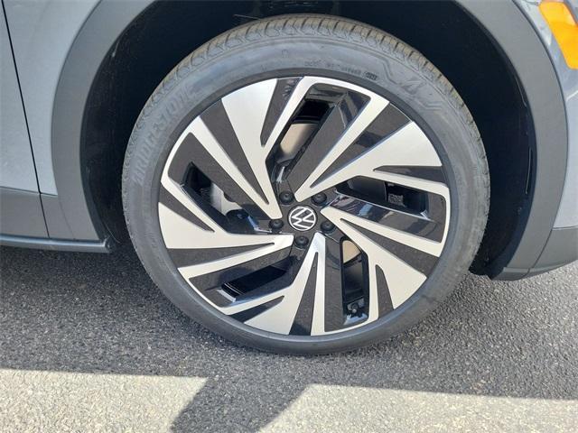 new 2025 Volkswagen ID.4 car, priced at $49,943