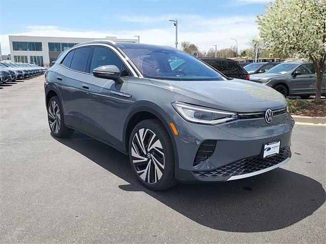 new 2025 Volkswagen ID.4 car, priced at $49,943