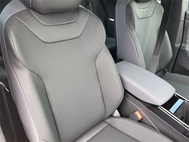 new 2025 Volkswagen ID.4 car, priced at $49,943