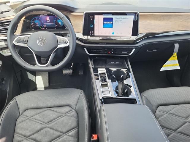 new 2025 Volkswagen Atlas car, priced at $43,168