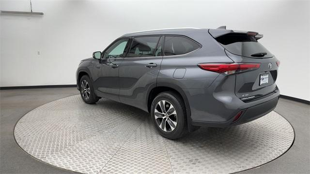 used 2020 Toyota Highlander car, priced at $36,999