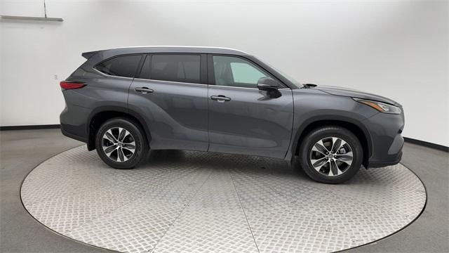 used 2020 Toyota Highlander car, priced at $36,999