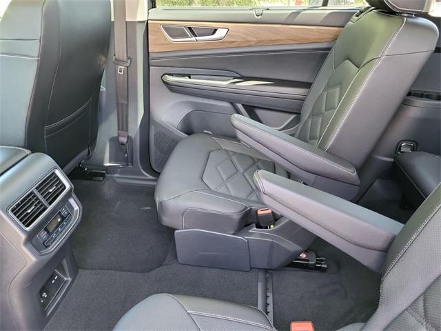 new 2025 Volkswagen Atlas car, priced at $42,951