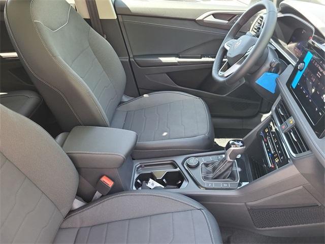 new 2025 Volkswagen Taos car