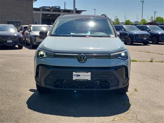 new 2025 Volkswagen Taos car
