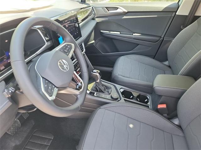 new 2025 Volkswagen Taos car