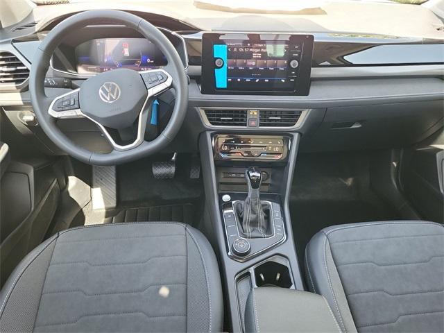 new 2025 Volkswagen Taos car