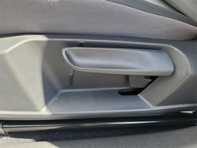 new 2025 Volkswagen ID.4 car, priced at $38,060
