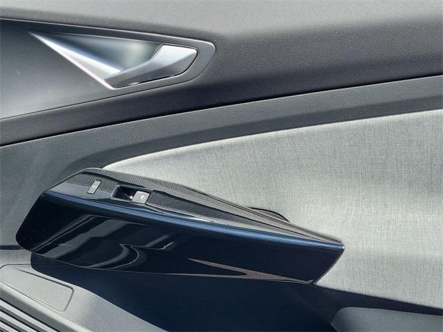 new 2025 Volkswagen ID.4 car, priced at $38,060