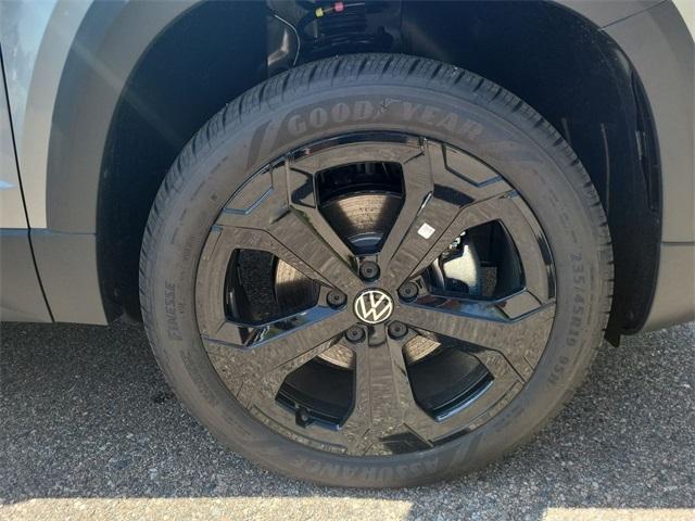 new 2025 Volkswagen Taos car, priced at $32,919