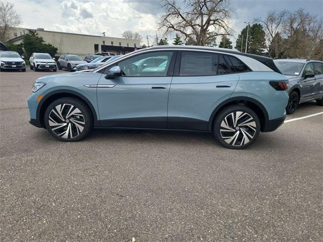 new 2025 Volkswagen ID.4 car, priced at $46,093