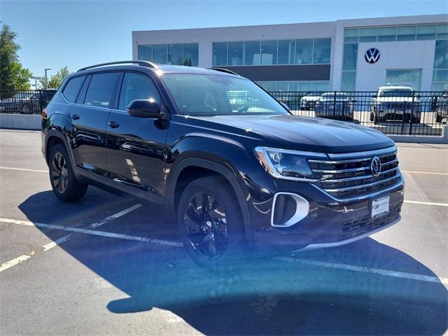 new 2024 Volkswagen Atlas car, priced at $40,283