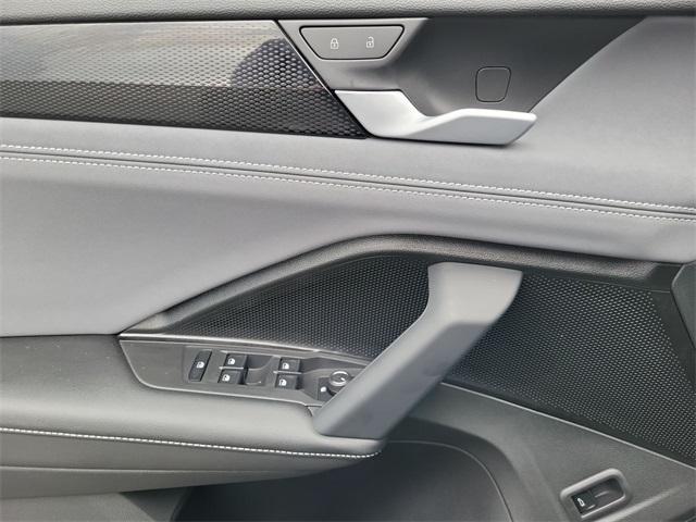 new 2025 Volkswagen Tiguan car, priced at $36,176