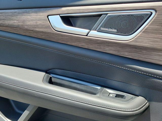 new 2025 Volkswagen Atlas car, priced at $50,093