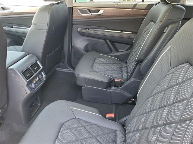 new 2025 Volkswagen Atlas car, priced at $51,343