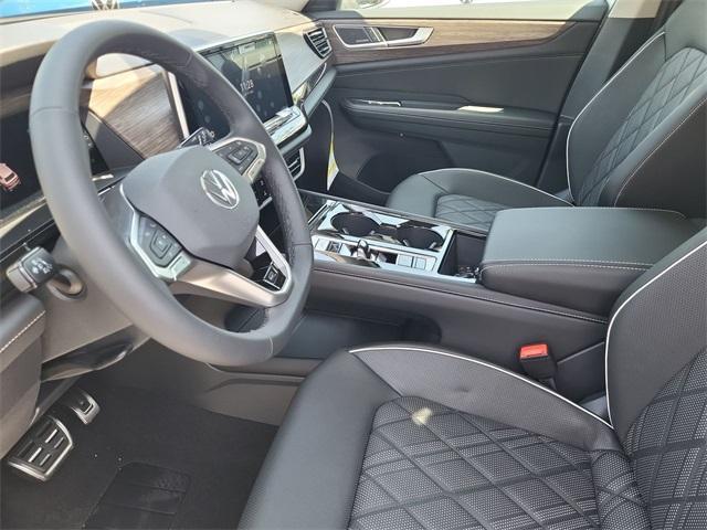 new 2025 Volkswagen Atlas car, priced at $50,587