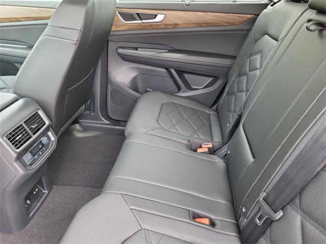 new 2025 Volkswagen Atlas car, priced at $44,353