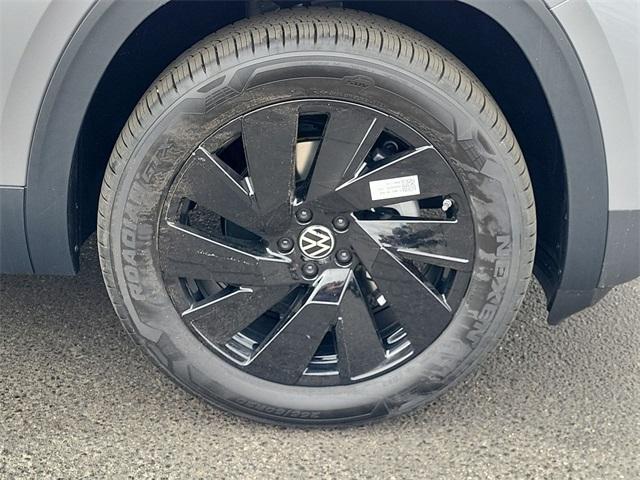 new 2025 Volkswagen Atlas car, priced at $42,648