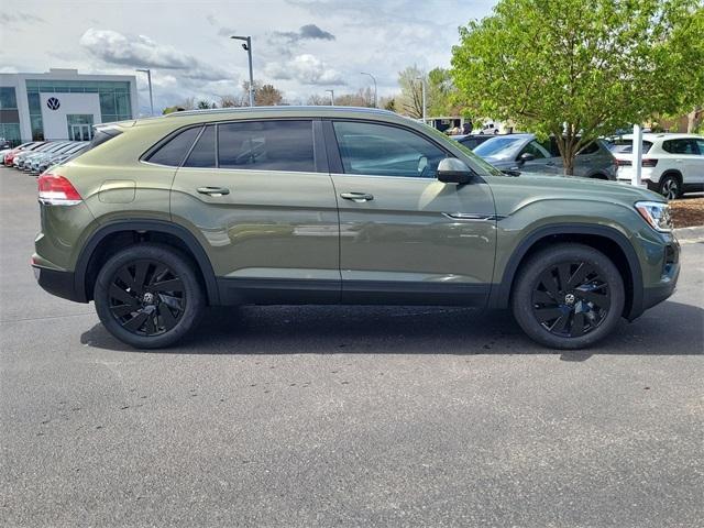 new 2025 Volkswagen Atlas Cross Sport car, priced at $43,808