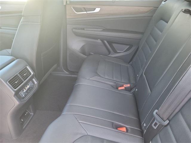 new 2025 Volkswagen Atlas car, priced at $46,714