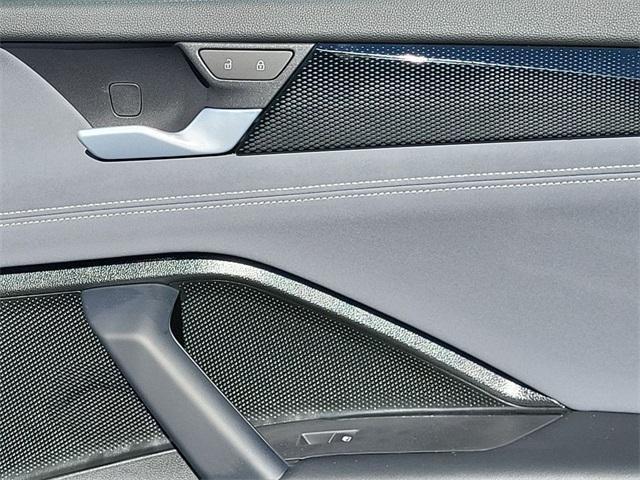 new 2025 Volkswagen Tiguan car, priced at $34,162