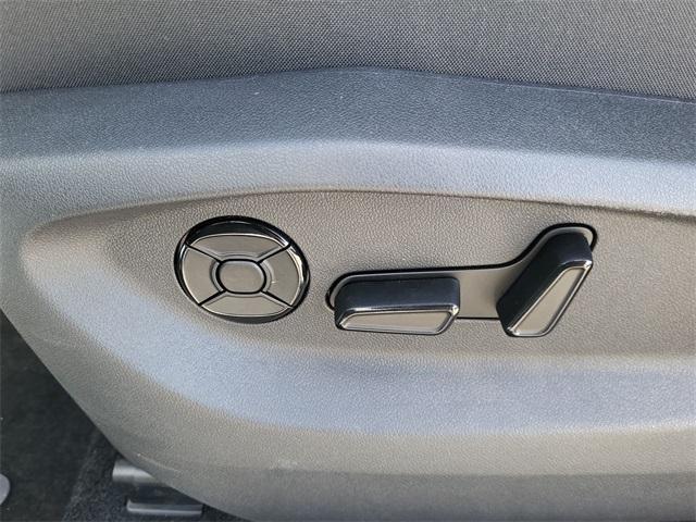 new 2025 Volkswagen Tiguan car, priced at $34,162